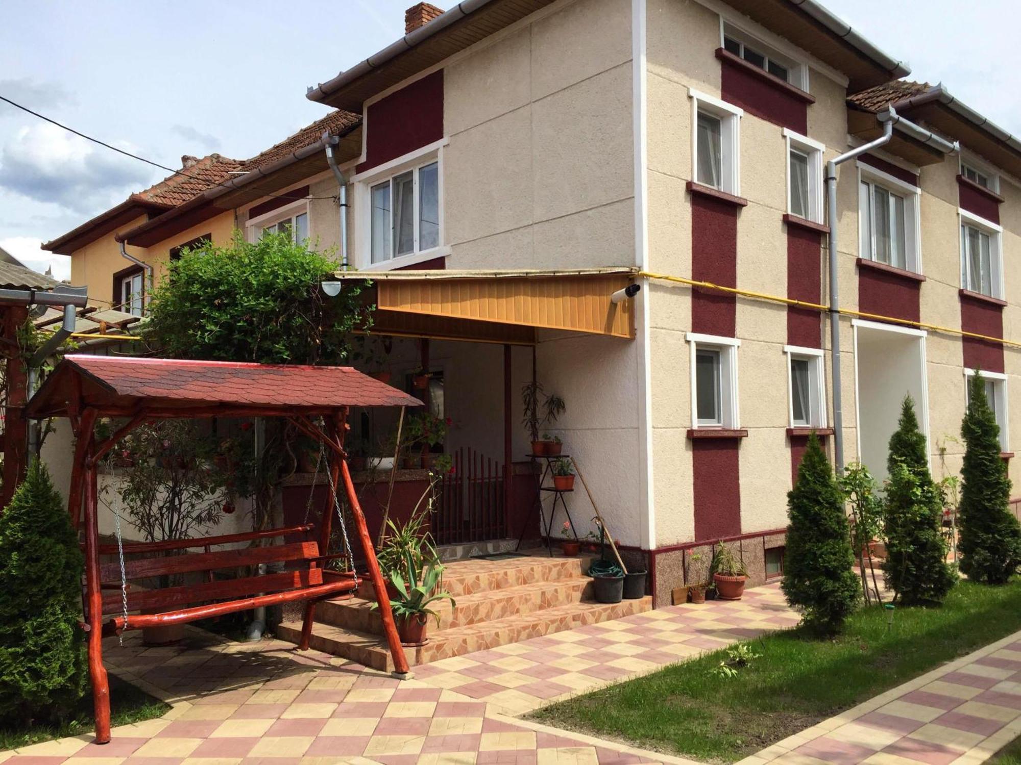 Casa Mary Hotel Haţeg Екстериор снимка