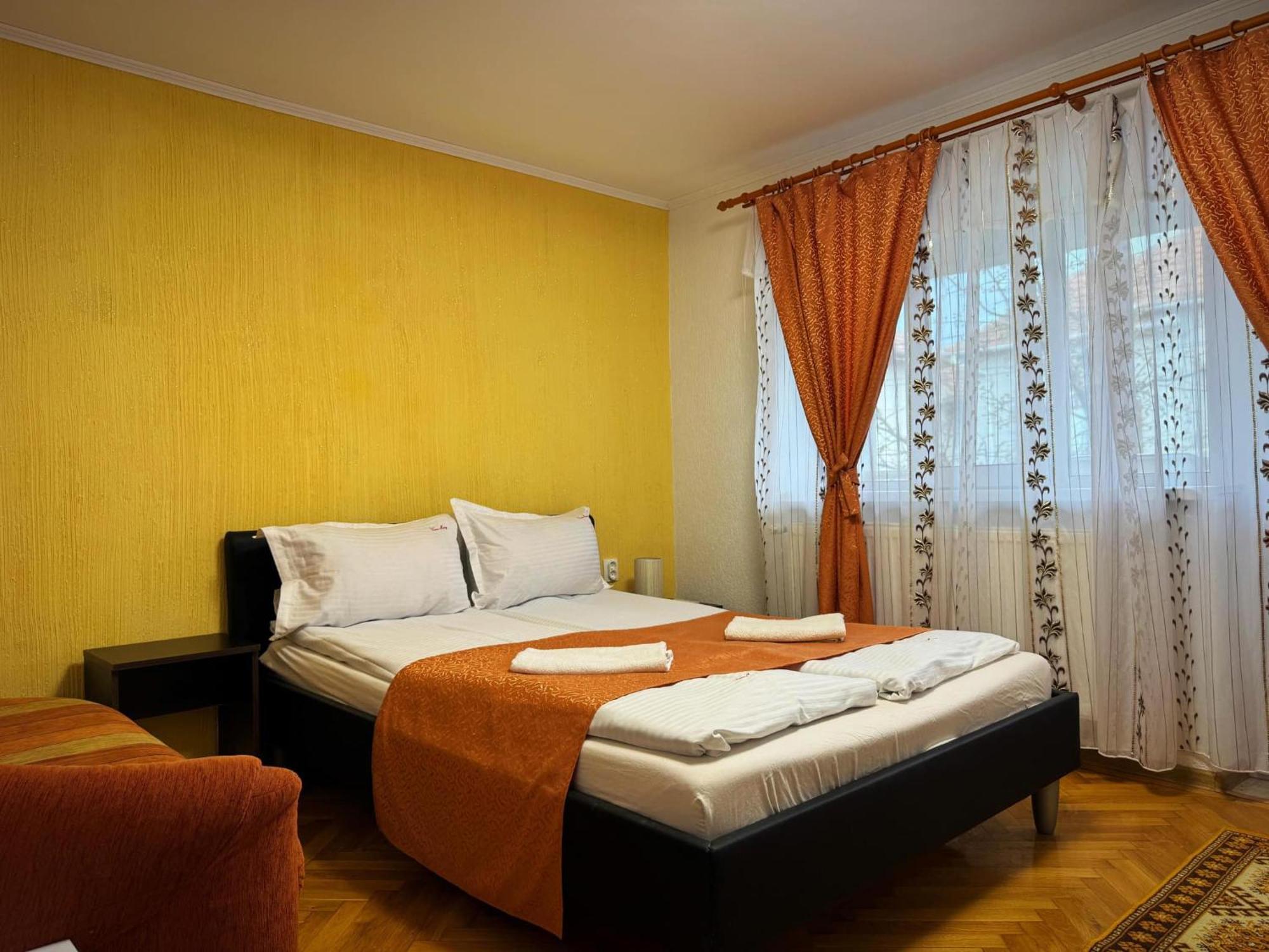 Casa Mary Hotel Haţeg Екстериор снимка